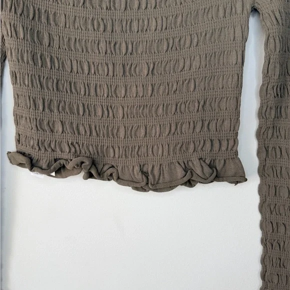 Zara Olive Green Smocked Crop Top – Long Sleeve – Size M - Picture 15 of 17